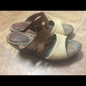 Ladies Shoes-Wedges by BORN SIZE 9(40.5)